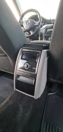 Skoda Superb cena 27800 przebieg: 430430, rok produkcji 2013 z Gdańsk małe 436
